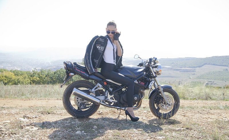 Ева, 18